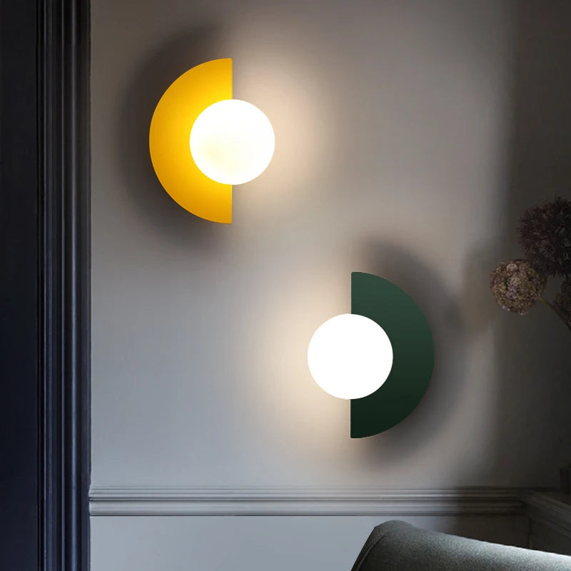 Plastic Ball G9 Bulb Round Sconce Light LED