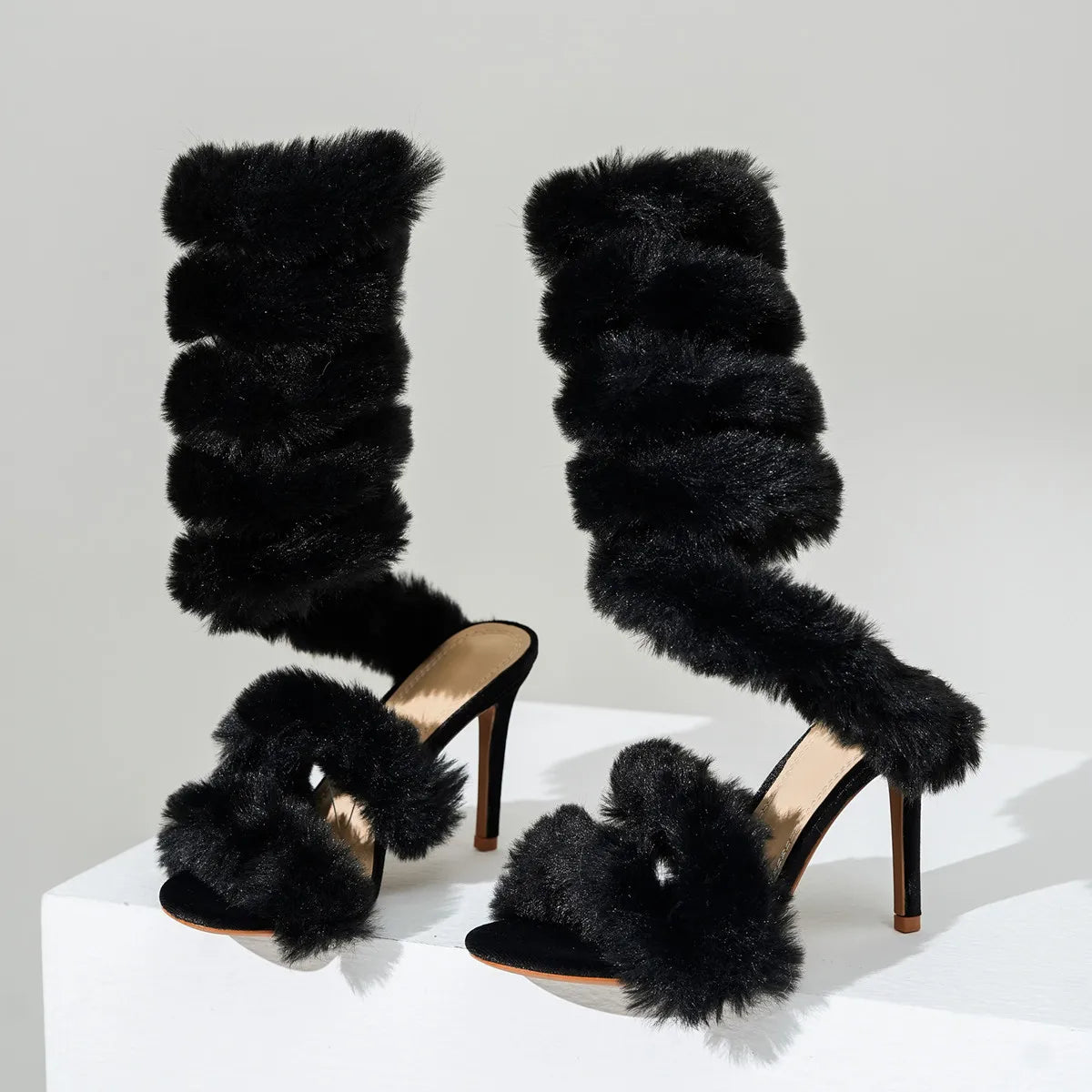 Fashion Faux Fur Serpentine Winding Party Pumps
