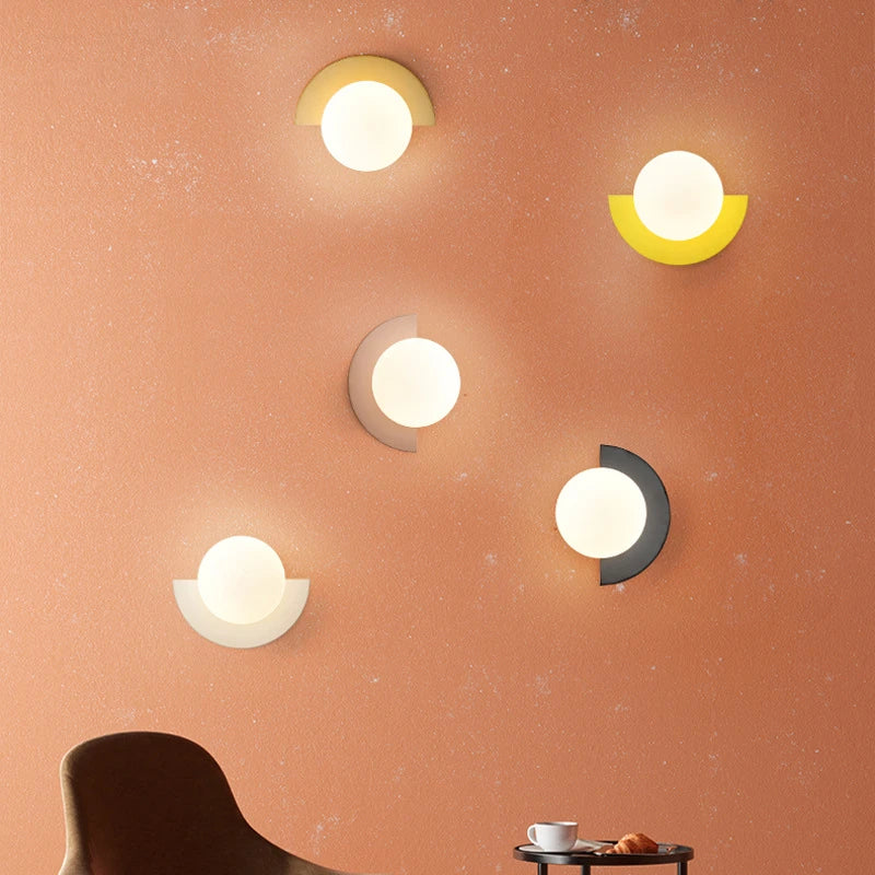 Plastic Ball G9 Bulb Round Sconce Light LED