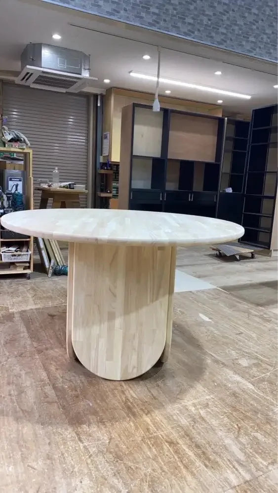 Nordic Light Luxury Solid Wood Dining Chair