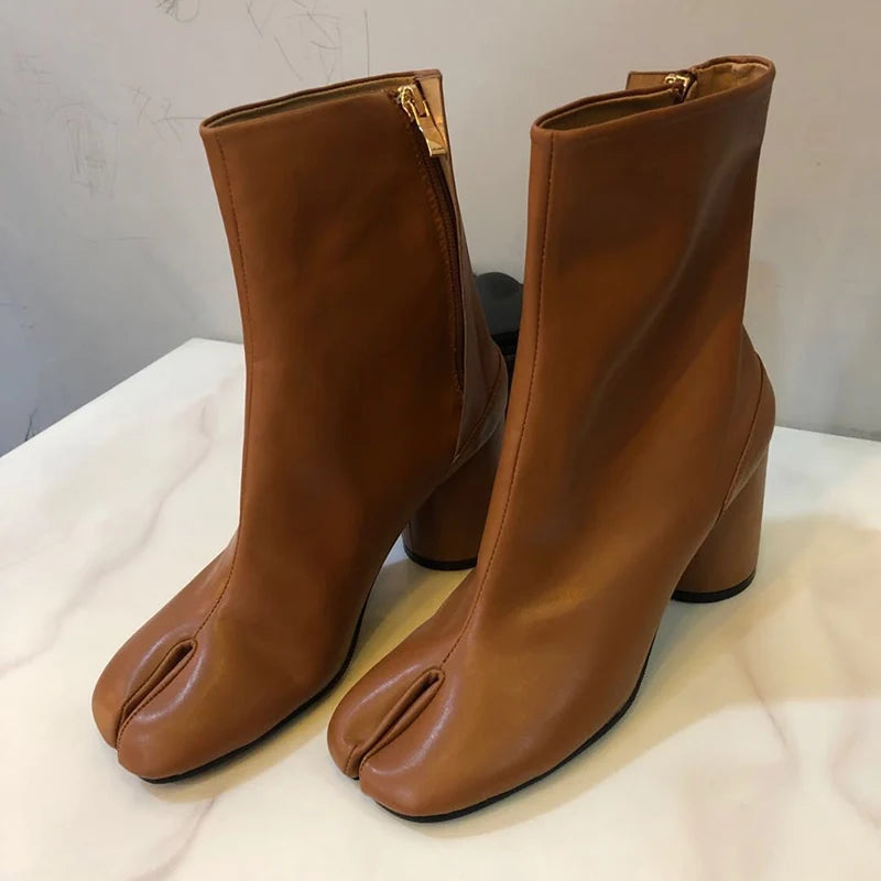 Fashion Split Toe Genuine Leather Round Heel Boots