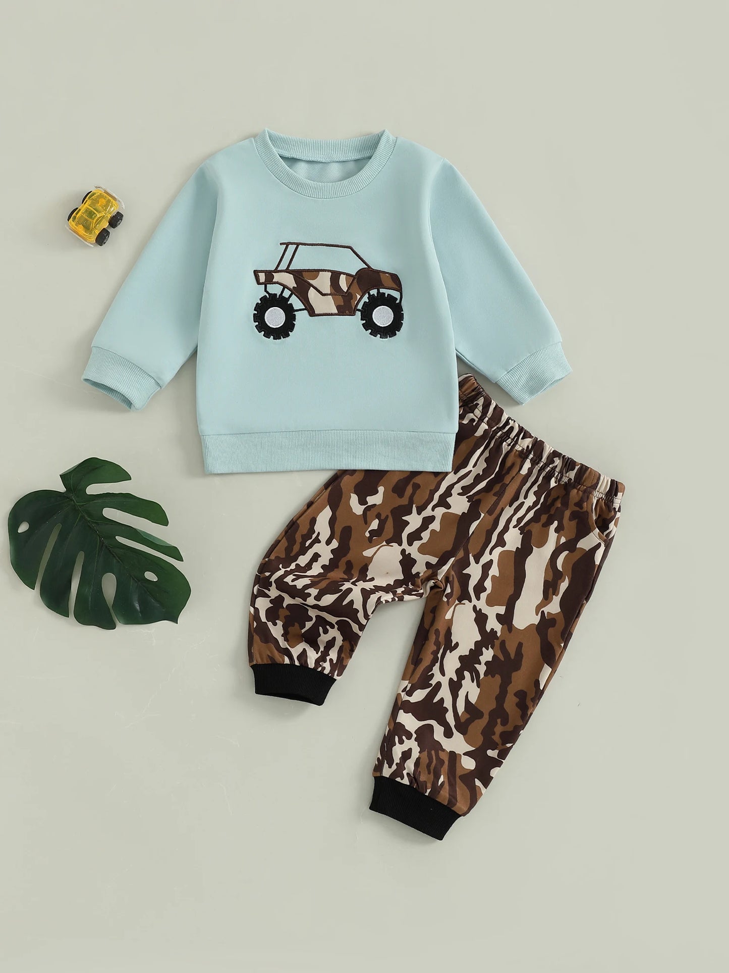 Boys Crew Neck Sweater Camo Jogger Pants 2 Piece Outfit Set