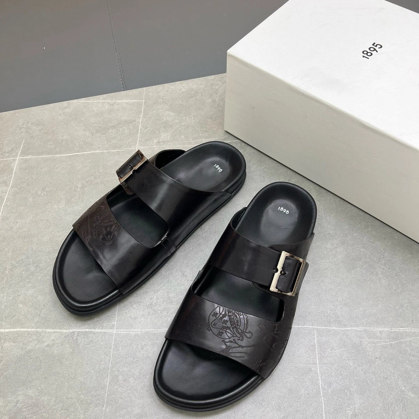 High-end Men's Polished Leather Slippers