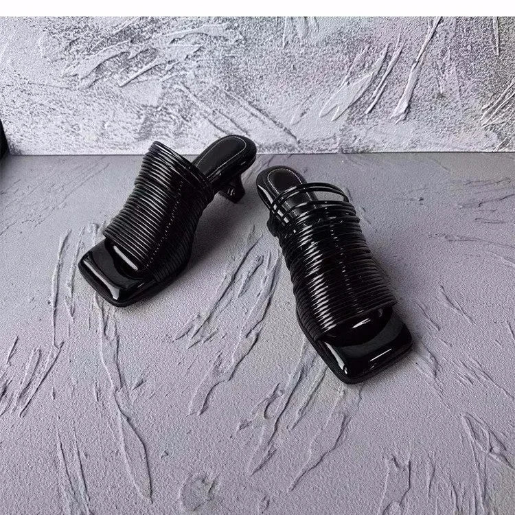 2024 New Fashion End Square Head Thin Silver Slippers