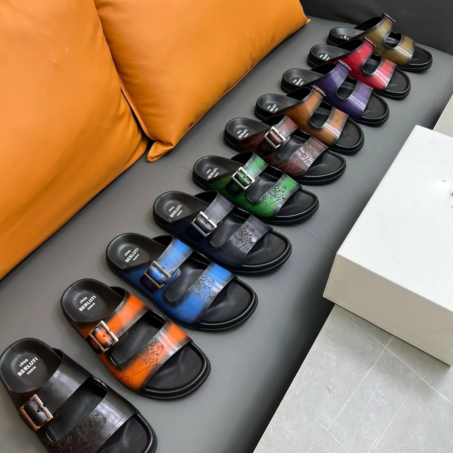 High-end Men's Polished Leather Slippers