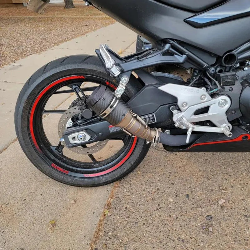 Motorcycle tailpipe sleeve directly installed AR carbon fiber tail end