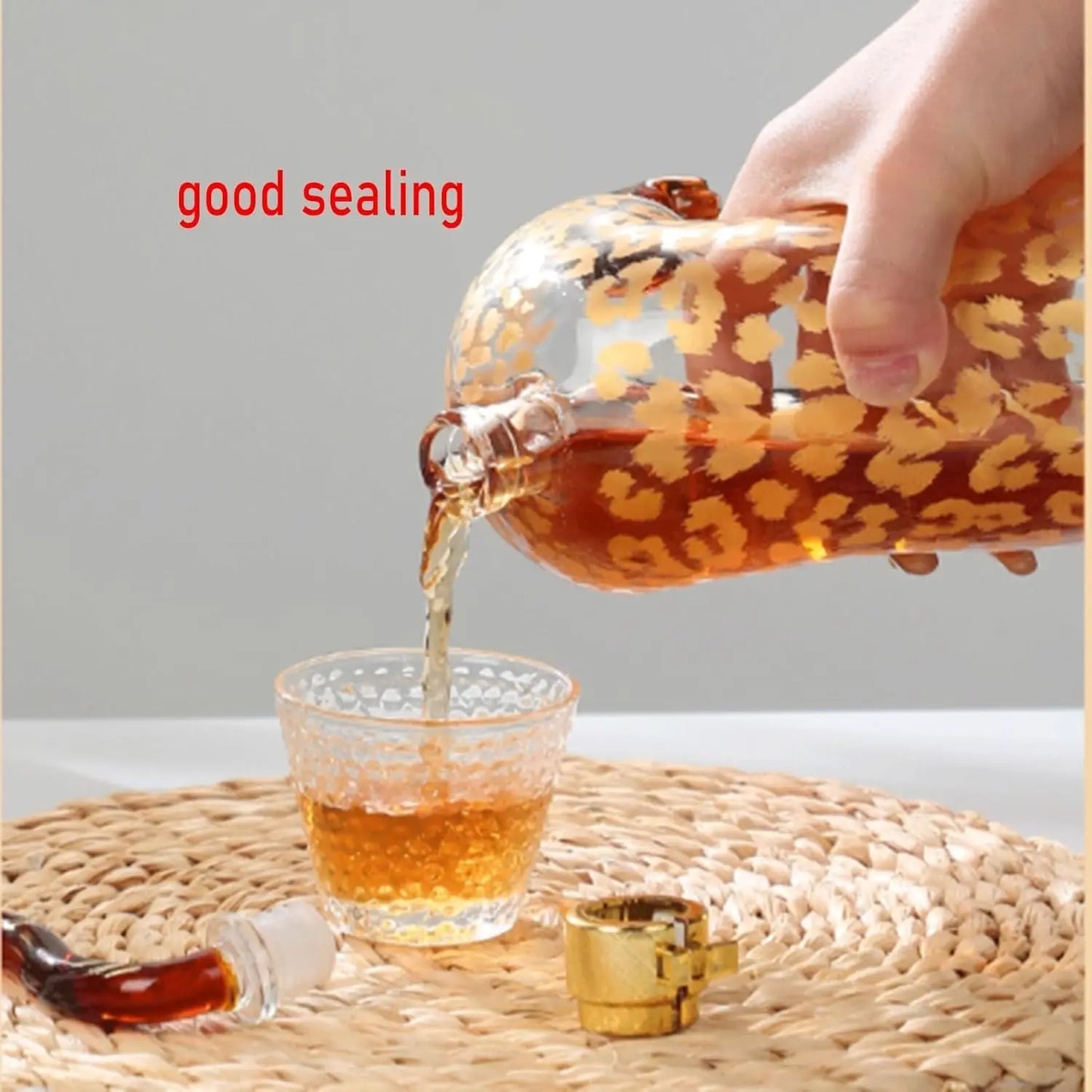 1000ml Cat Whiskey Decanter Hand-Blown Leakproof
