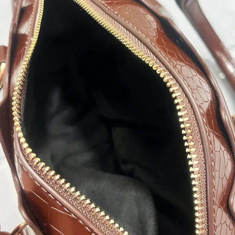 High Quality Handmade Crocodile Shape Shoulder Bag