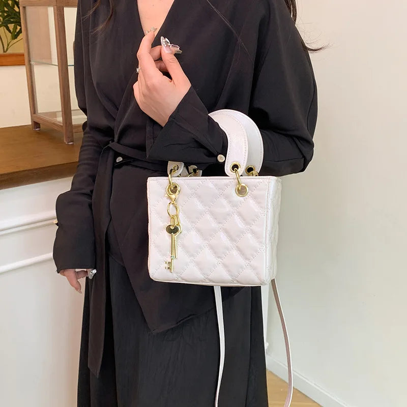Fashionable Texture Diamond Grid Shoulder Bag