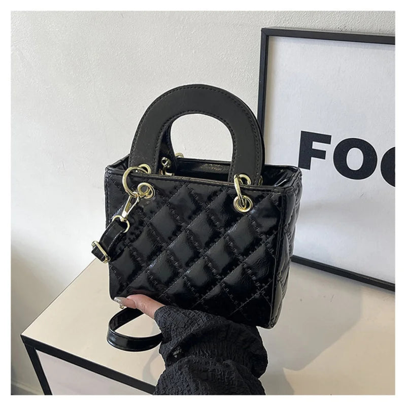 Fashionable Texture Diamond Grid Shoulder Bag